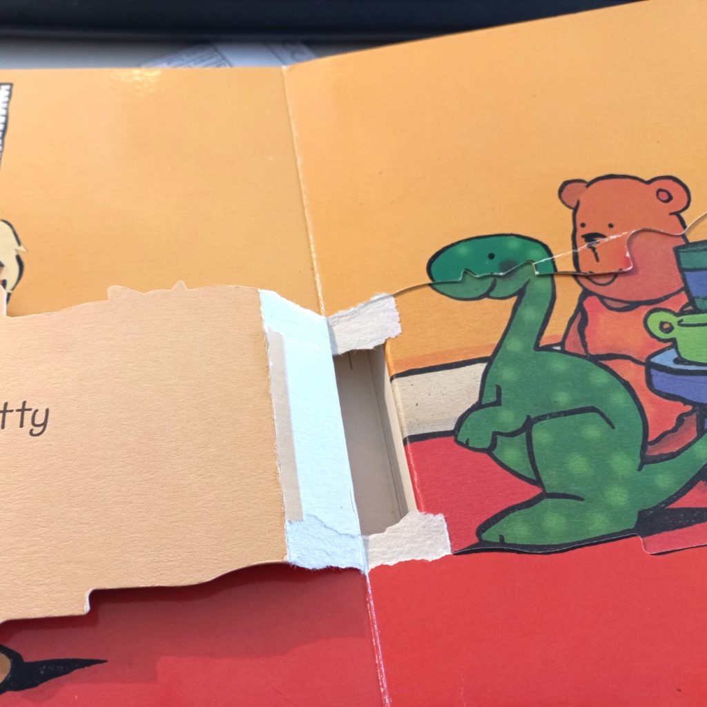 A Lift the Flap' Potty Hunt! Book - Image 4