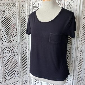 Black T-shirt | Small
