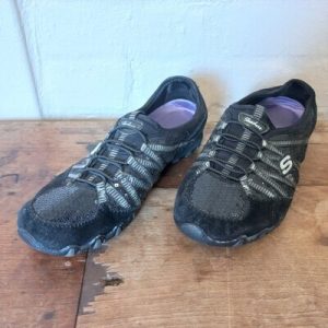 Preloved Black Sketchers Sneakers | 5