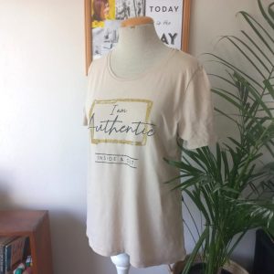 Beige T-shirt | Small