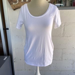 White T-shirt | Maternity Small