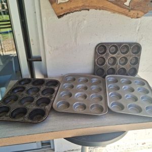 4 x Muffin Trays