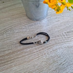 Shell Pendant Bracelet