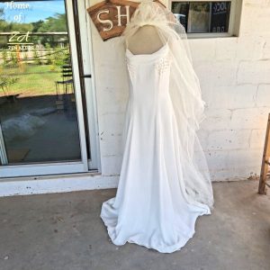 Simple Wedding Dress | Medium