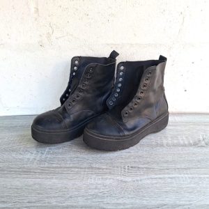 Black Combat Boots | 7